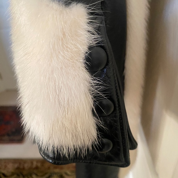 Vintage Fur and Leather Coat. - Picture 5 of 7